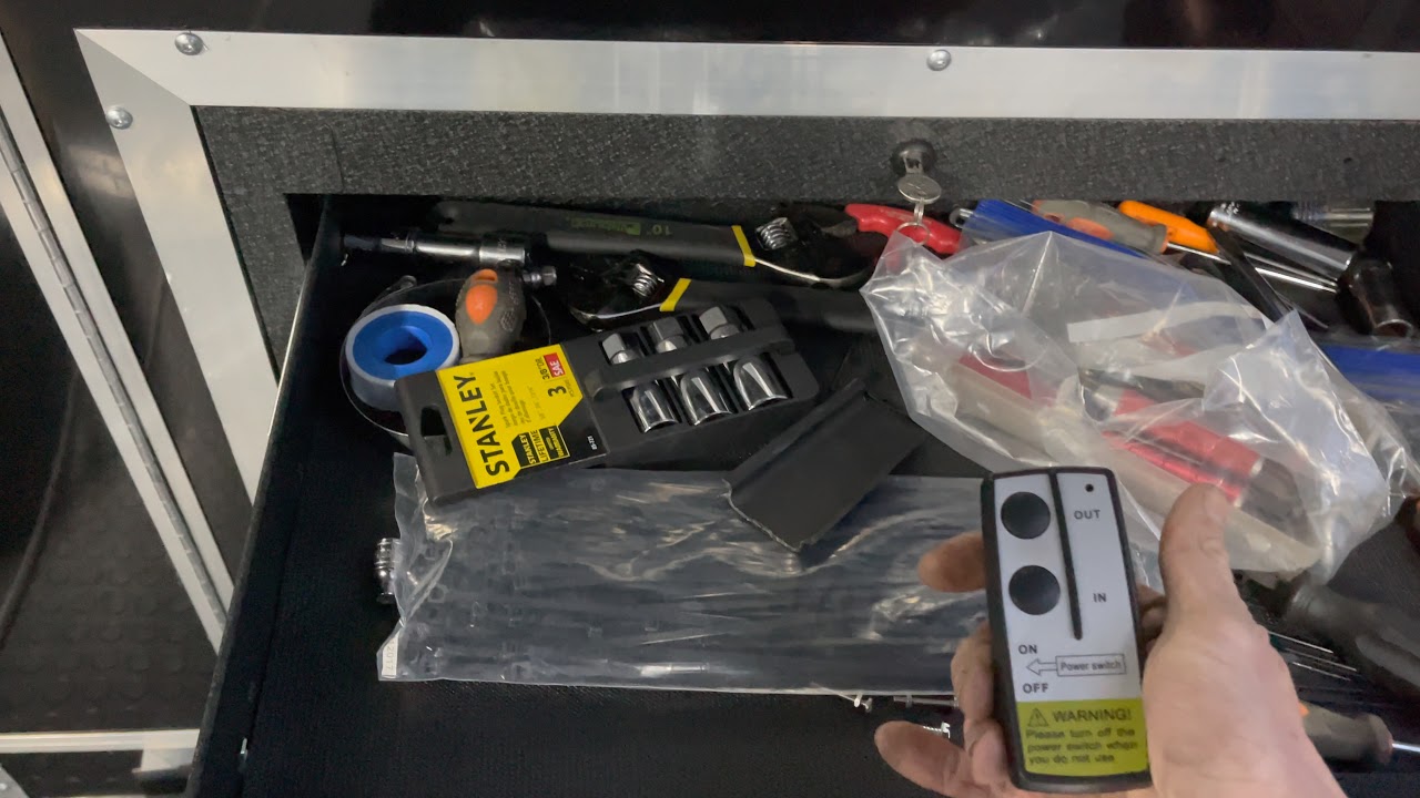 2021 Continental Cargo fully loaded 32’ Phil’s trailer edition.