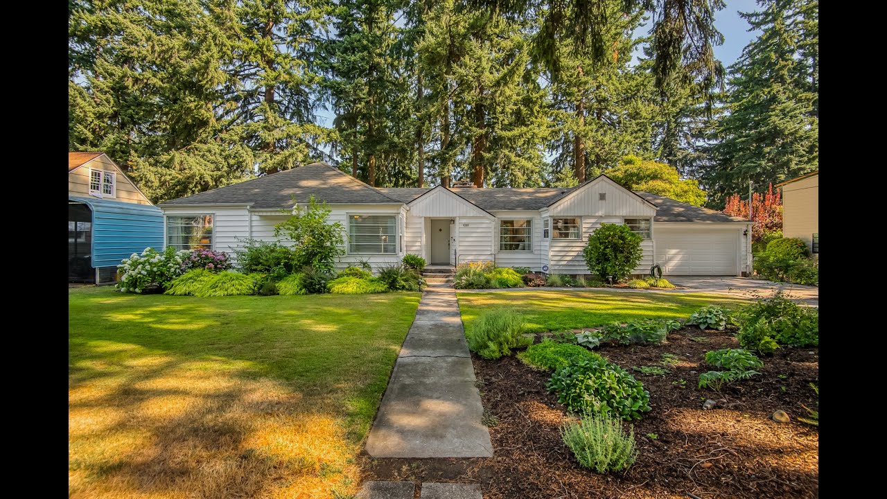 9703 NE Skidmore St  Portland, OR 97220