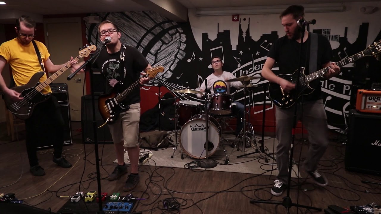 Round Guys Radio Sessions -- Ft. Amora's Arms Race