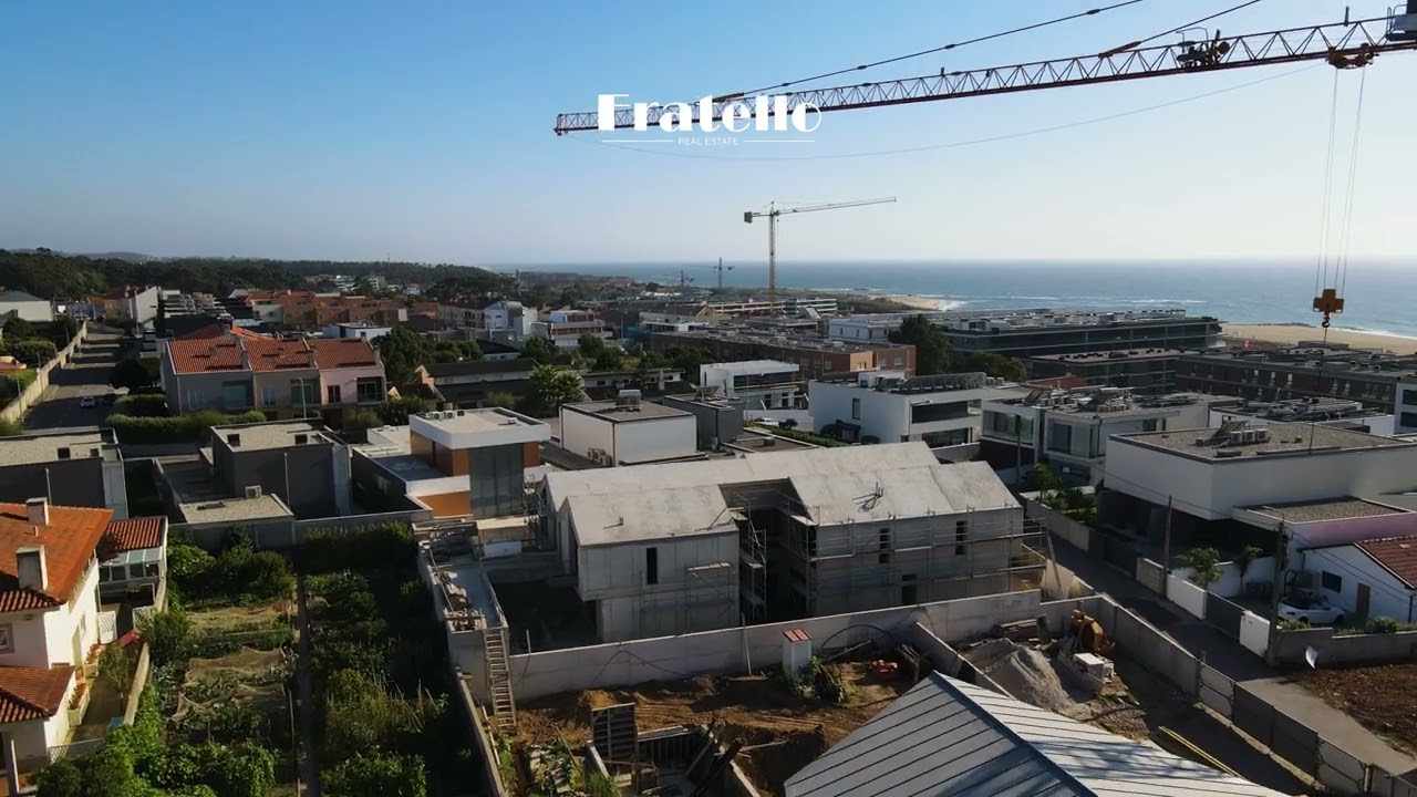 Moradia T4 + Escritório na Praia de Canidelo - FRATELLO REAL ESTATE