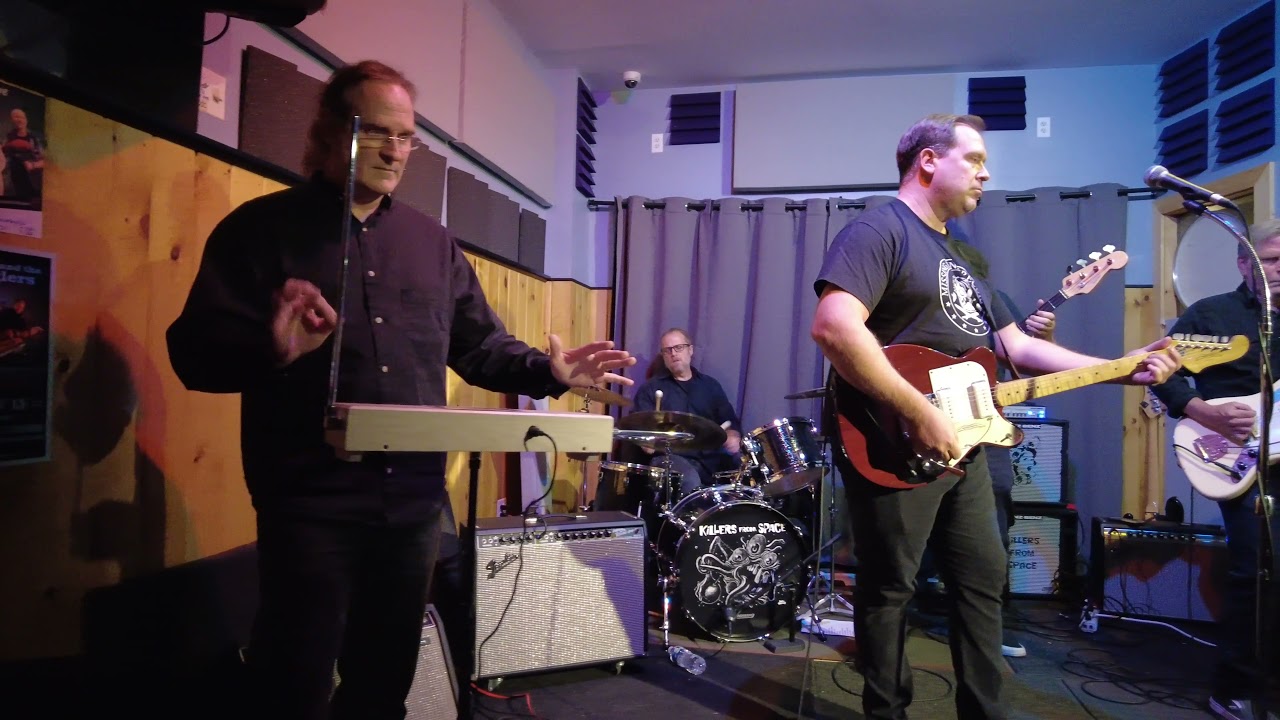 KILLERS FROM SPACE surf band - Live@HankDietle's