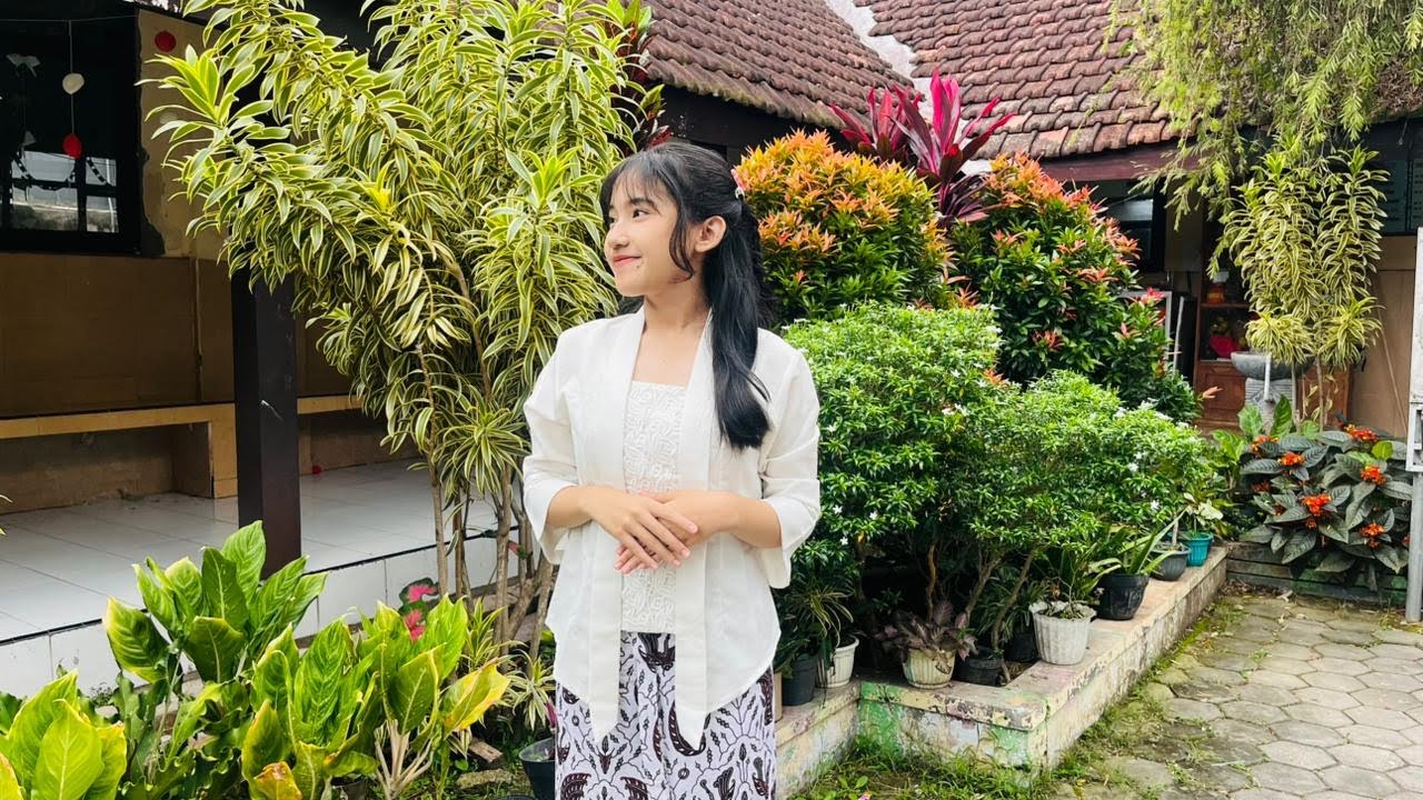 DINA ADHARA EL TANIN SMPN 1 KALISAT