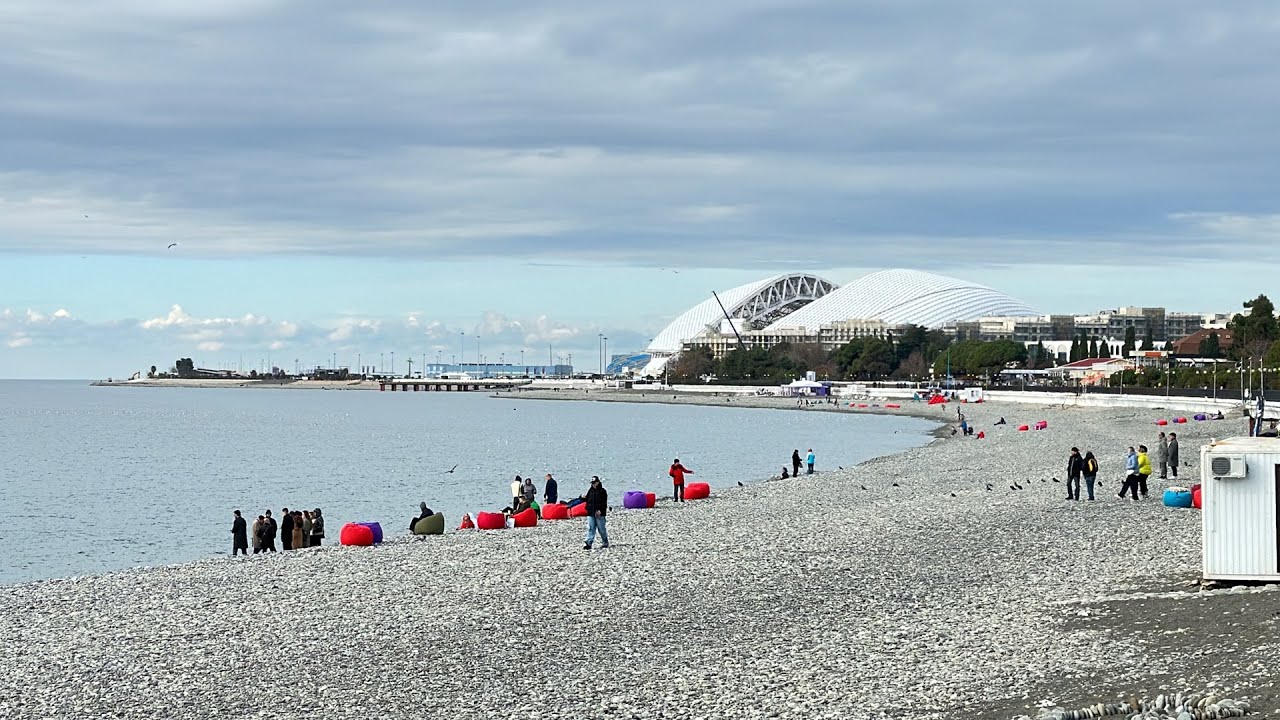 овчинниковская набережная москва. сочи променад набережная. набережная сейчас. крымская набережная геленджик. геленджик сосны на набережной.