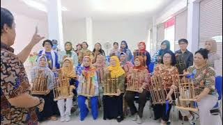 Manuk Dadali versi Angklung Ceria