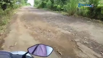Jalan Desa Jeppe e Kabupaten Barru Rusak Parah