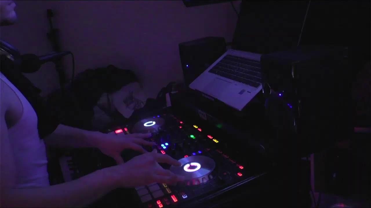 ChillBuzz Radio Live Stream Session by Dj Luca Knight #30