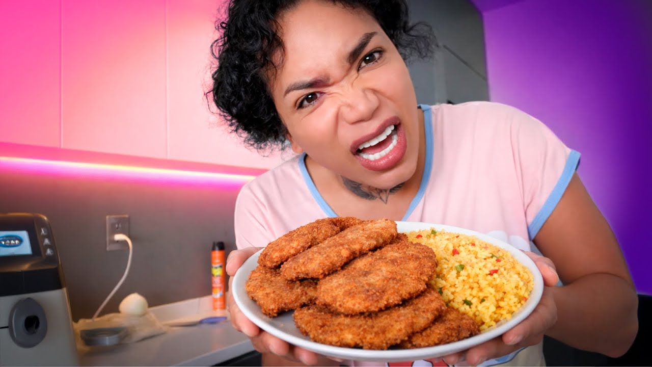 PAOLA SUÁREZ  | PECHUGAS EMPANIZADAS CON ARROZ 🍗🍚😅 | MÁS PERDIDAS PLUS