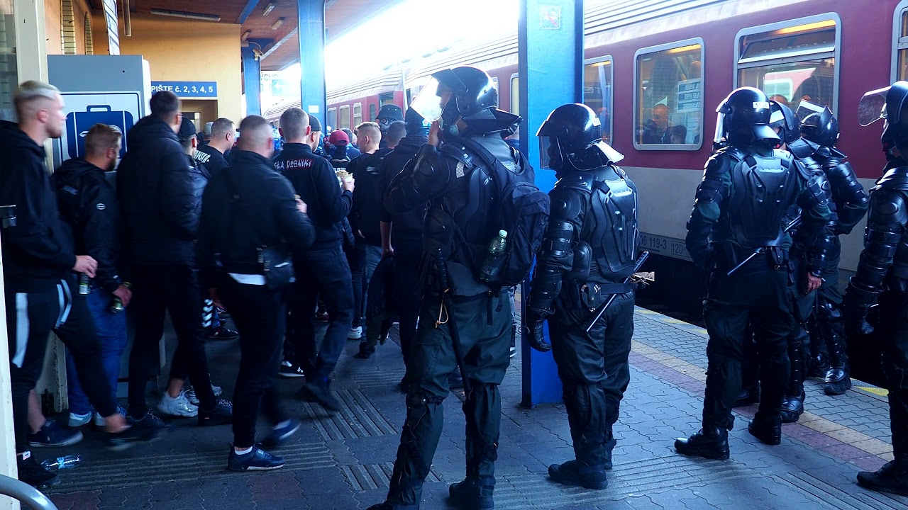 Derby Trnava - Slovan, vlakom do Trnavy z Hl.st. Bratislava 17.10.2021