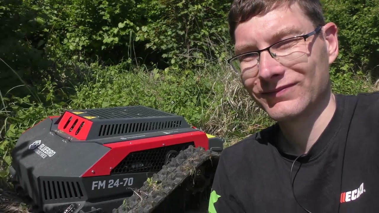 Bluebird FM 24-70 a cserjék közt is tarol by peterlancfuresz