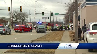 Police chase ends with crash in West Des Moines