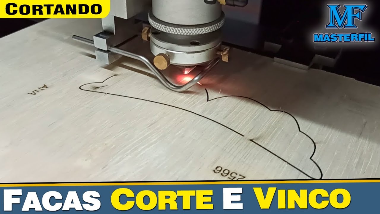 Facas de Corte e Vinco Personalizadas Sendo Fabricadas