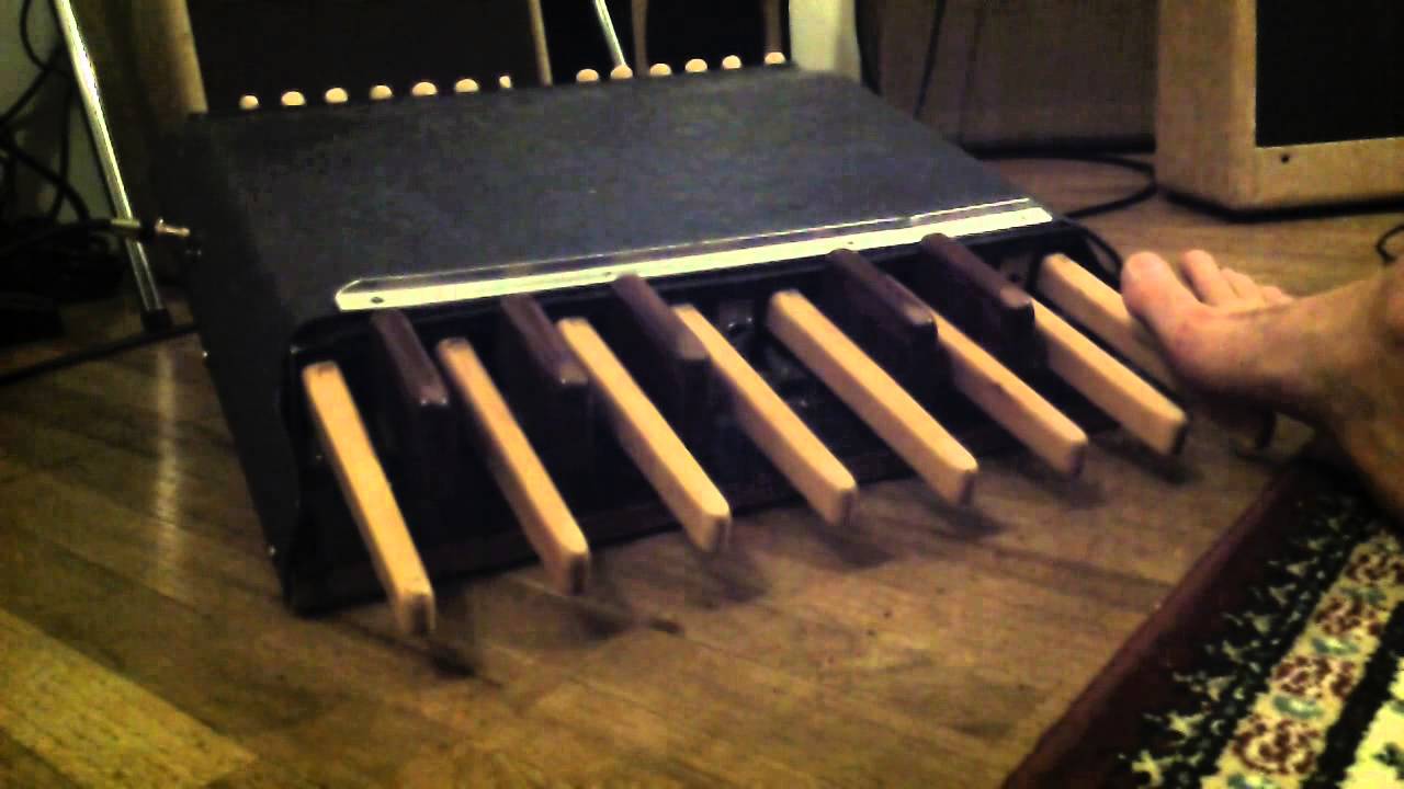 W.O. Appleton's TapABass and guitar YouTube