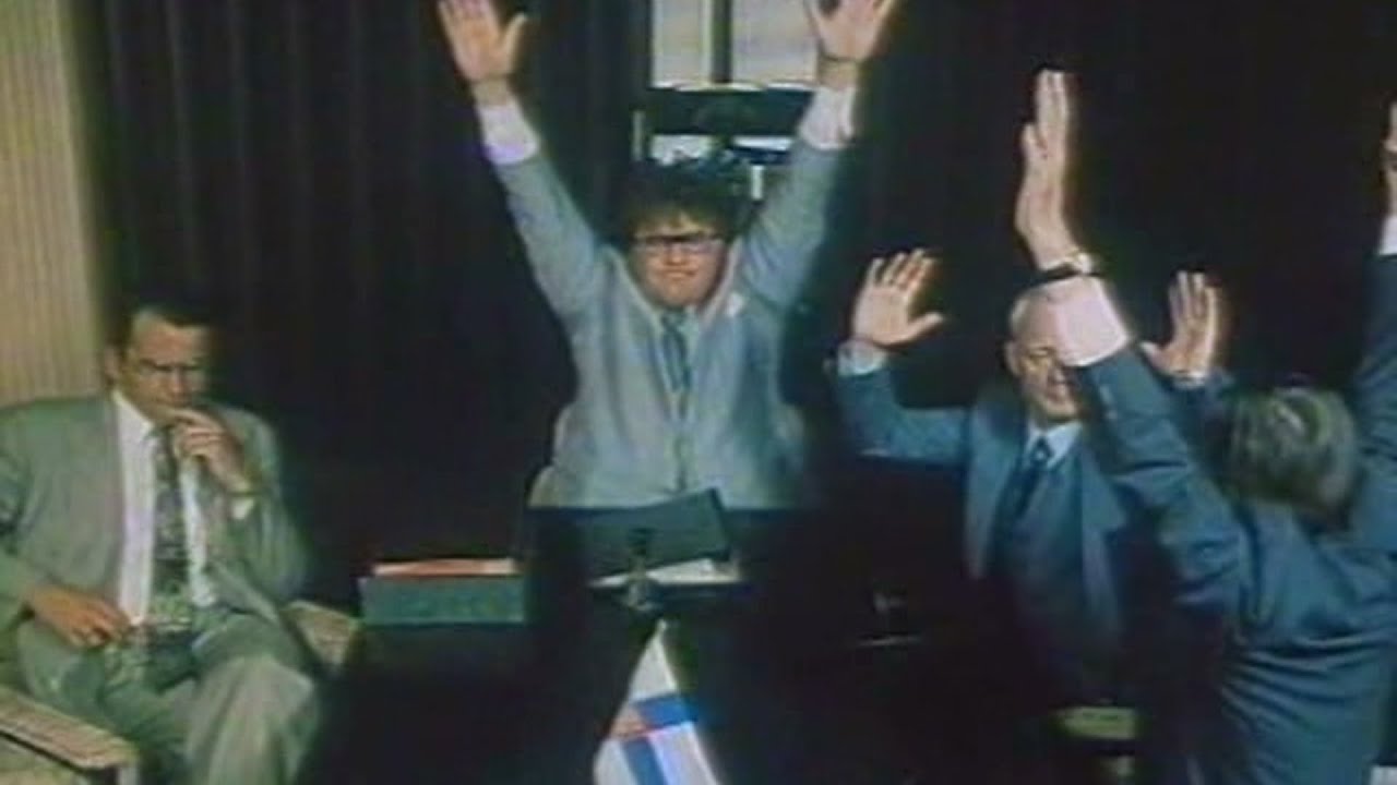 Kaatukoot vaikka koko Suomi, mutta hallitus ei kaadu!