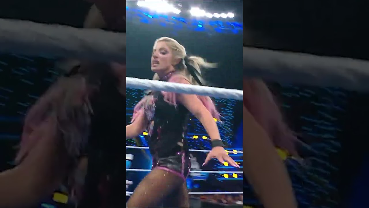 Roxanne Perez aprovecha el caos provocado por Charlotte Flair y Raquel Rodriguez para derrotar a Alexa Bliss