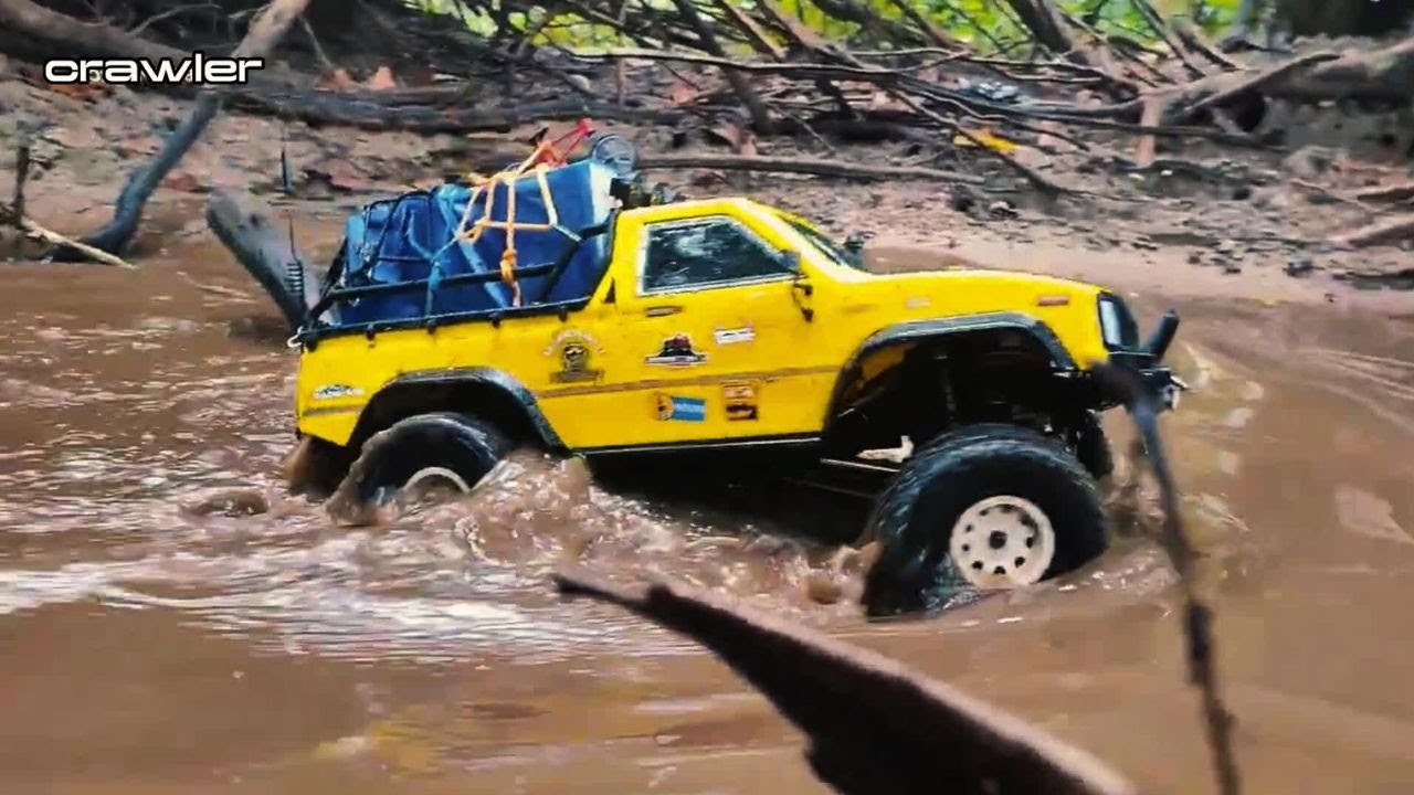 Pickup truck jeep carrying heavy loads through extreme terrain in the forest,rc car crawling #3