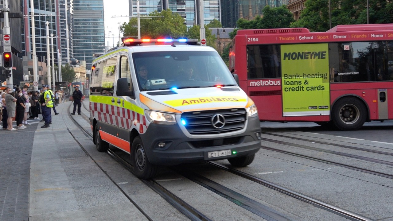 ⁴ᴷ Multiple NSW Ambulances Responding Urgently in Sydney CBD