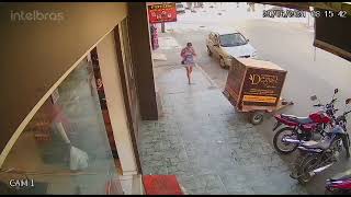 Barreiras BA Jovem de 20 anos morre em acidente no centro da cidade Barreiras BA Jovem de 20 anos morre em acidente no centro da cidade