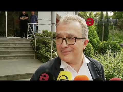 ქიბარ ხალვაშმა სამხარაულის ექსპერტიზის ბიუროში ხელმოწერის ნიმუში ჩააბარა