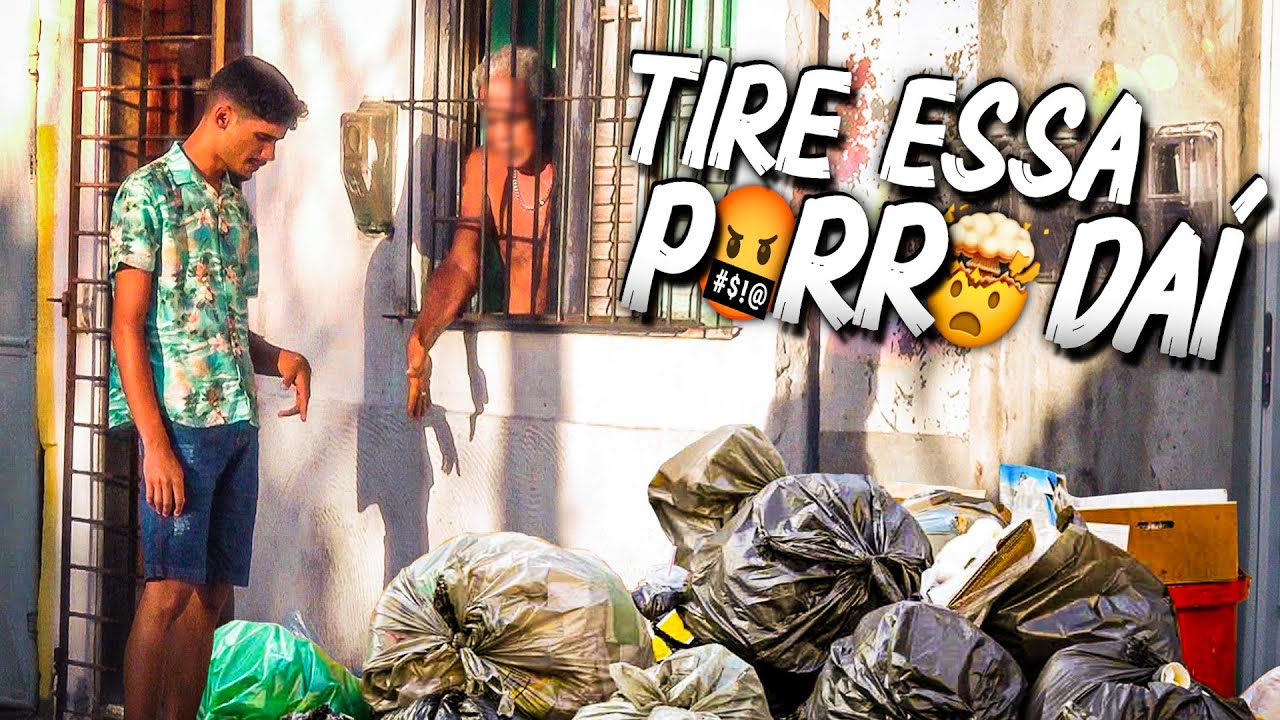 JOGANDO O LIXO NA CASA DE DESCONHECIDOS - Pegadinha | Rafael Chocolate