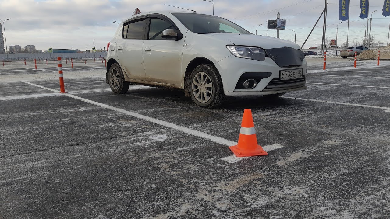 Как заехать в гараж с поворотом на 90° в зимнее время?Полный разбор ...