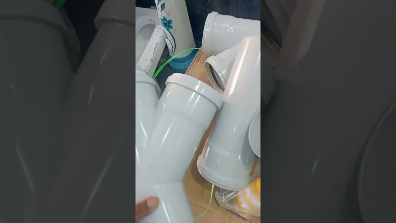 plumbe# line se juda hua saman chaliye dekhte PVC hain 4 चलिए प्लंबर का 4 इंची ए देखते हैं यूपीवीसी