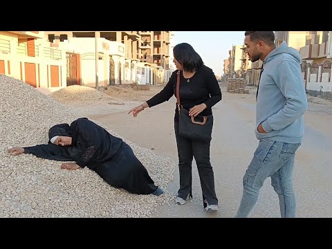 ساعدت ست نايمه في الشارع وجوزها كان رافض لكن ربنا كافئها بشئ غير حياتها للابد