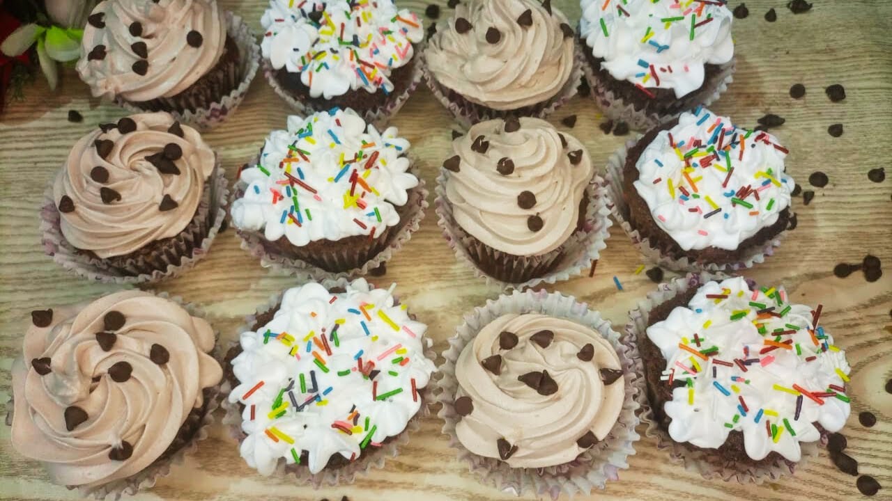 Chocolate cups cake Recipe BY DELISH FOOD HUB || Moist cups cakes ...