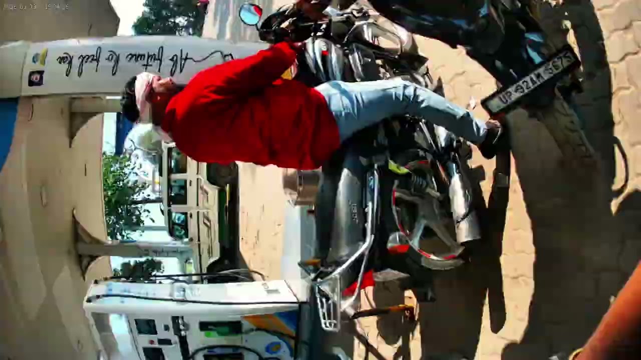 Udhari se petrol 😆