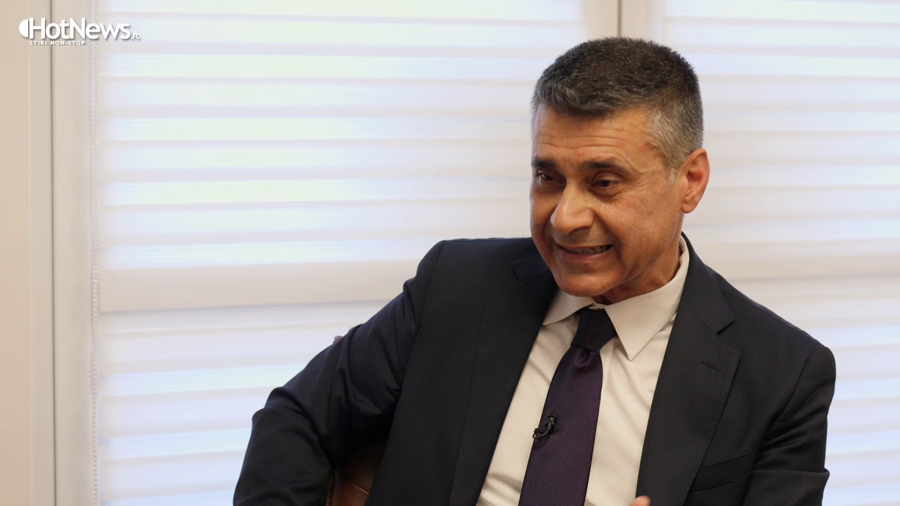 Ambasadorul Israelului, despre fenomenul fake-news newspaper mockup