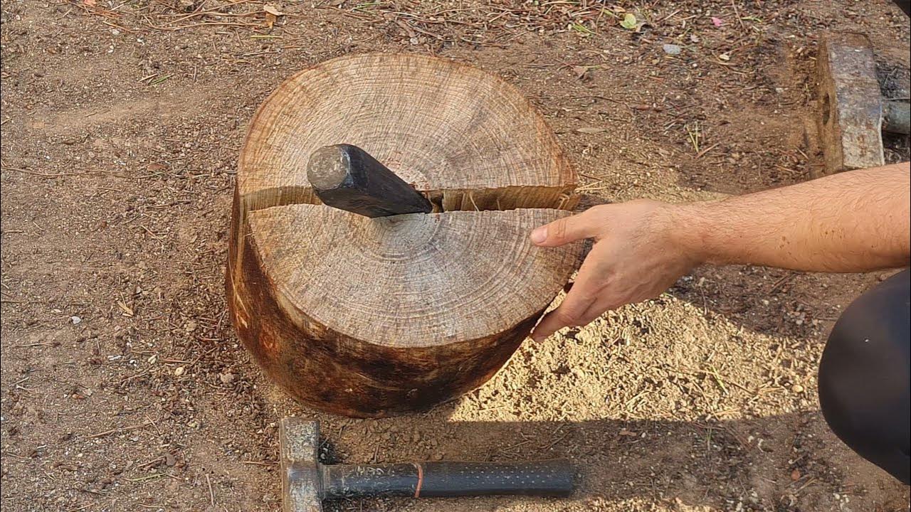 Cortar troncos con una cuña / Cortar madera / Leña 