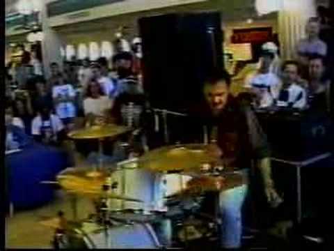 Dick Cully Drum Solo - Thoroughbred Music Drum Expo