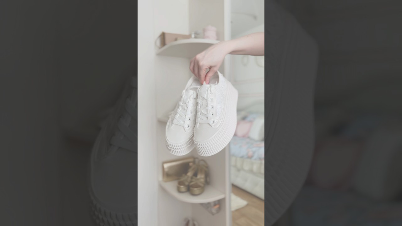 New sneakers 👟🎧 