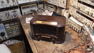 old brown bakelite radio repair