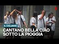 I LICEALI del COLLEGIO cantano BELLA CIAO | Netflix Italia