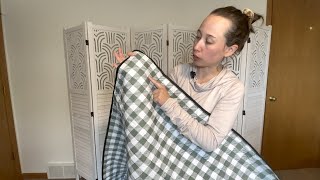 Outdoor Mom? Large Foldable Blanket that Packs Easily!