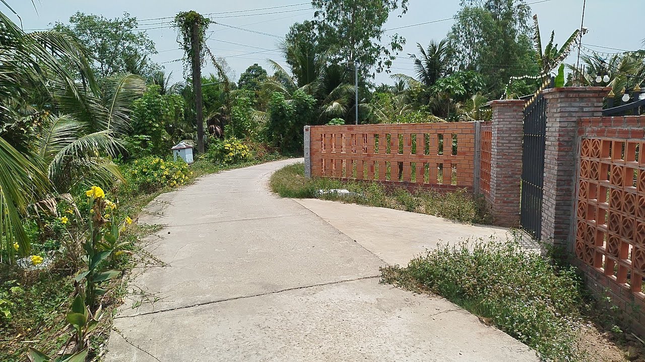 NHÀ VƯỜN DT: 555 M2. GIÁ : 850 TR. MANG THÍT VĨNH LONG. ĐT: 0911464445.KHANH NGUYỄN.