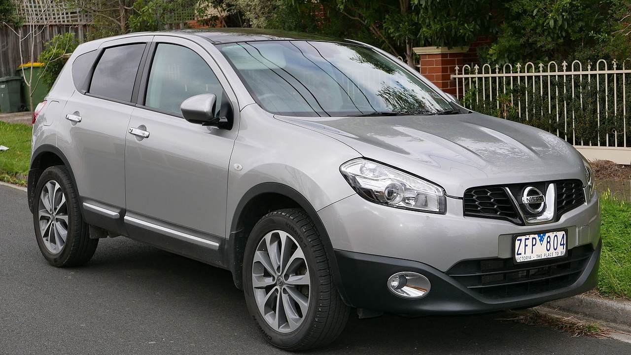 Купить б/у Nissan Qashqai I Рестайлинг 2.0 CVT (141 л.с.) бензин вариатор в Арма