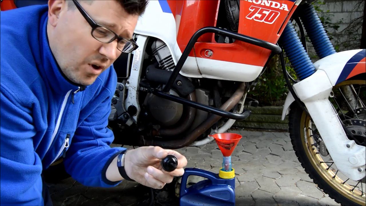 Oil Change On A Honda Xrv Africa Twin - Youtube