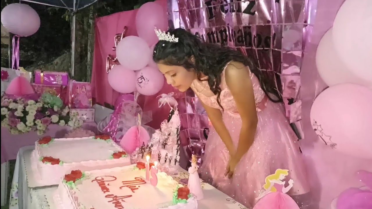 PARTIENDO EL PASTEL, ABRIENDO LOS REGALOS! DE XV AÑOS