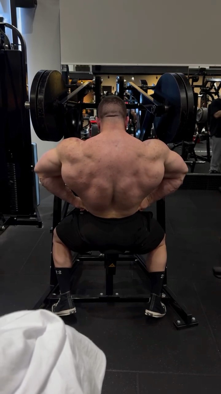 LEANDRO PERES ASSUSTADOR 17 WEEKS OUT!