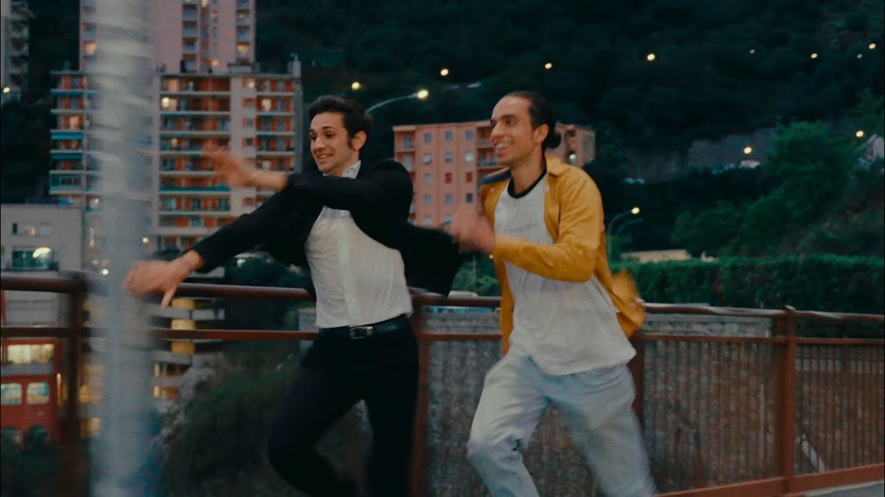 Watch Questo e Quello - VELOCE (Official Video) on YouTube