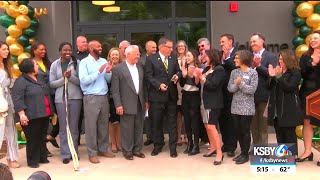 Cal Poly opens new welcome center on campus, unveils updated branding, logo