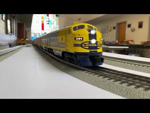 Lionel Santa Fe F7 Yellow Bonnets pulling K Line Santa Fe aluminum passenger consist