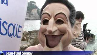 G20 protesters take a dip for their ideas