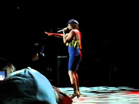 Princess Erika-Trop de blabla en live a Juan les pins