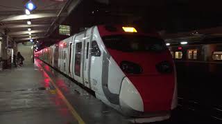 台鐵448次普悠瑪列車往台東末班車駛離樹林火車站(130週年彩繪列車)