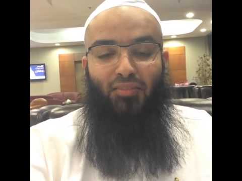 في مطار جدة إلى الكويت بسبب العمرة تم حلق الشعر الجميل