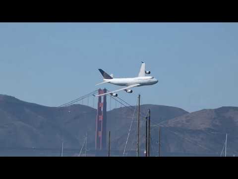 United Airlines 747 _ 2017 San Francisco Fleet Week Air Show