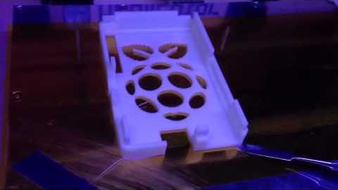 Tool for easy removal of 3D prints from the build platform.