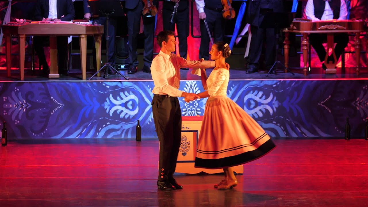 Hungarian Wedding Folkdances | Hungarian Treasury - Ásó, kapa, nagyharang, Kápolnásnyék (mix)